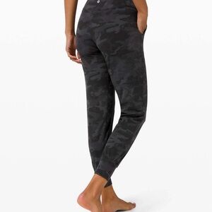 Lululemon Athletica Black Camo align jogger 28